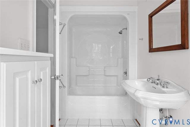 16 College Rd, Henrico, VA 23229