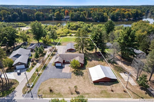 18415 12 Mile Road, Big Rapids, MI 49307