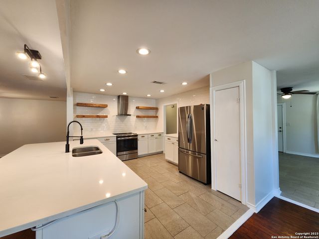 521 Willow Ave, New Braunfels, TX 78130