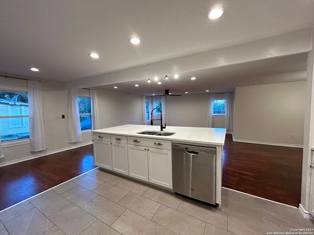 521 Willow Ave, New Braunfels, TX 78130