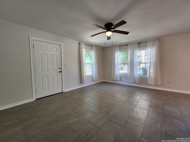 521 Willow Ave, New Braunfels, TX 78130