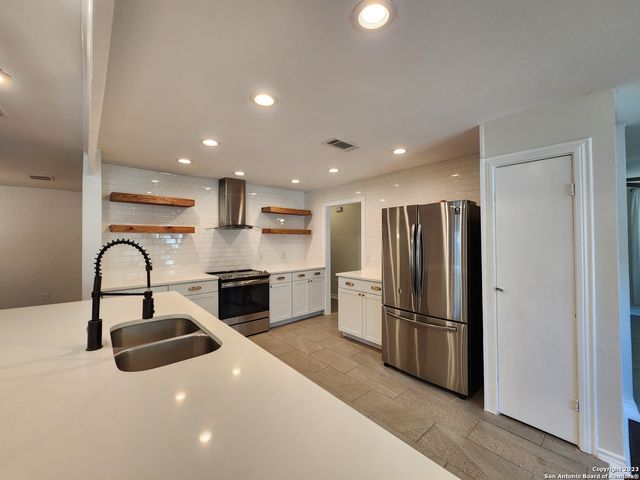 521 Willow Ave, New Braunfels, TX 78130