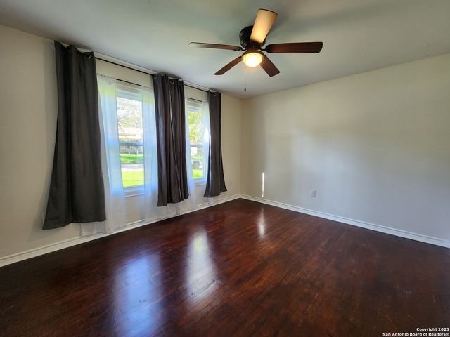 521 Willow Ave, New Braunfels, TX 78130