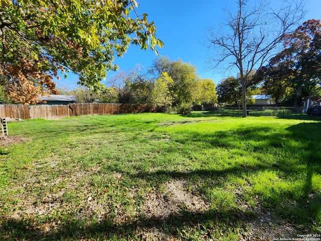 521 Willow Ave, New Braunfels, TX 78130