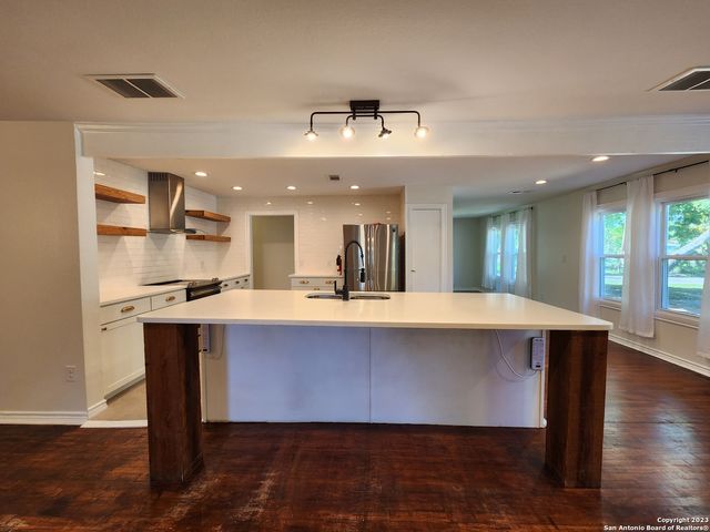 521 Willow Ave, New Braunfels, TX 78130