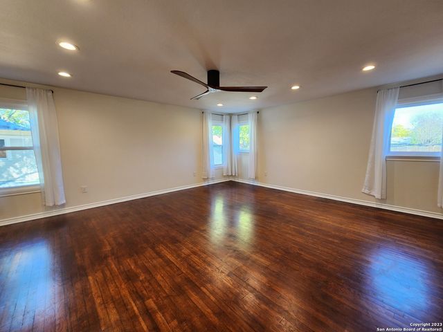 521 Willow Ave, New Braunfels, TX 78130