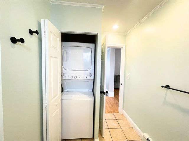 12 Briggs St 1, Salem, MA 01970