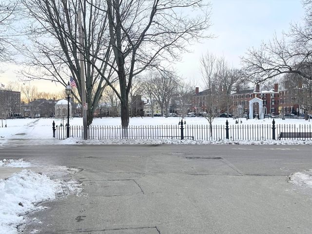 12 Briggs St 1, Salem, MA 01970