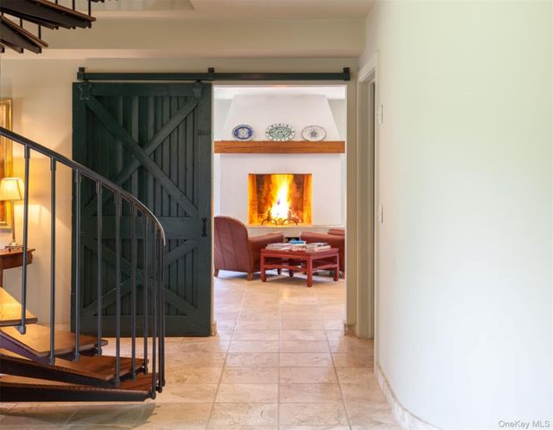 8 Old Killearn Road, Millbrook, NY 12545