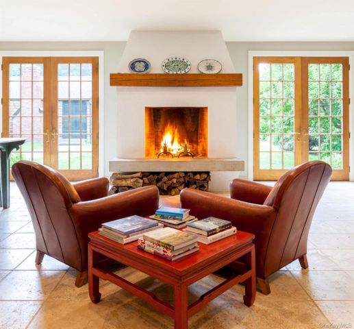 8 Old Killearn Road, Millbrook, NY 12545