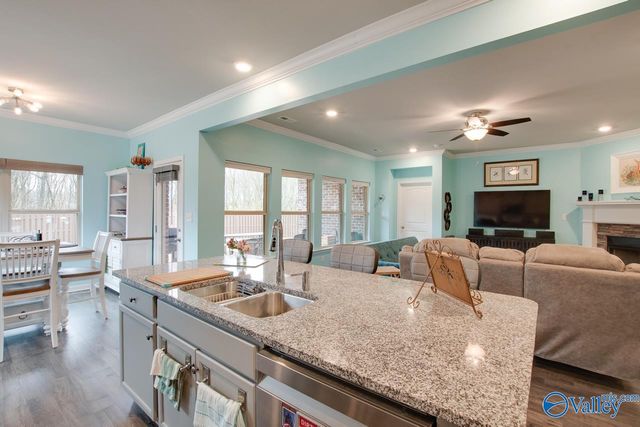 6553 Moon Crest Lane NW, Huntsville, AL 35806