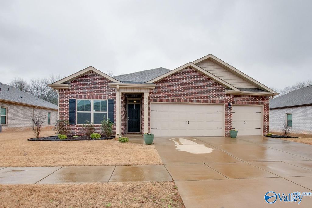 6553 Moon Crest Lane NW, Huntsville, AL 35806