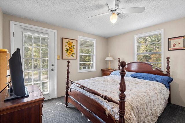 1161 Creeklake Drive, Onalaska, TX 77360