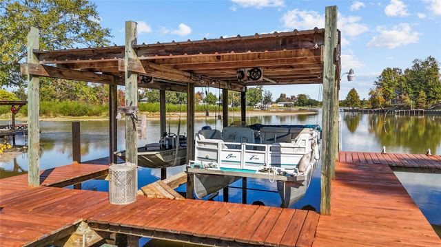 1161 Creeklake Drive, Onalaska, TX 77360