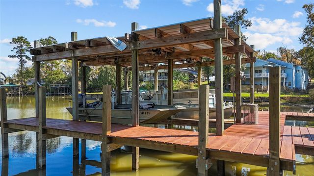 1161 Creeklake Drive, Onalaska, TX 77360