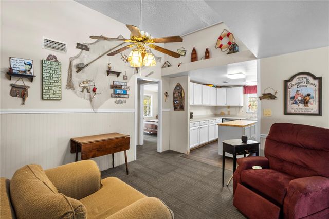 1161 Creeklake Drive, Onalaska, TX 77360