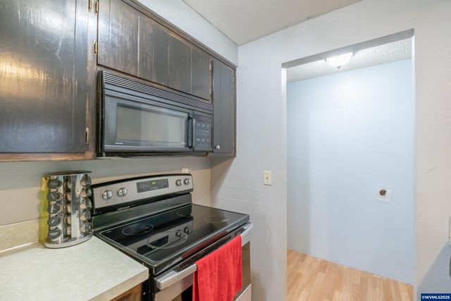 280 Honeysuckle St, Lebanon, OR 97567