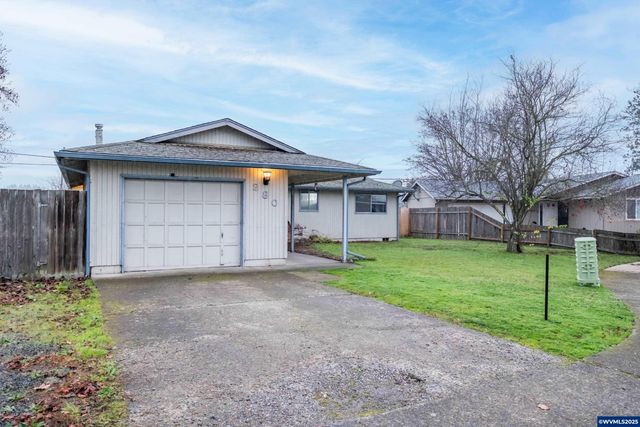 280 Honeysuckle St, Lebanon, OR 97567