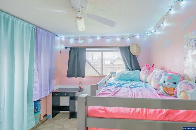 280 Honeysuckle St, Lebanon, OR 97567