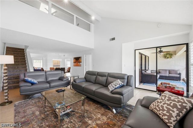 4092 Belair LN 17, Naples, FL 34103