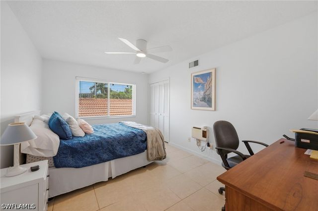 4092 Belair LN 17, Naples, FL 34103