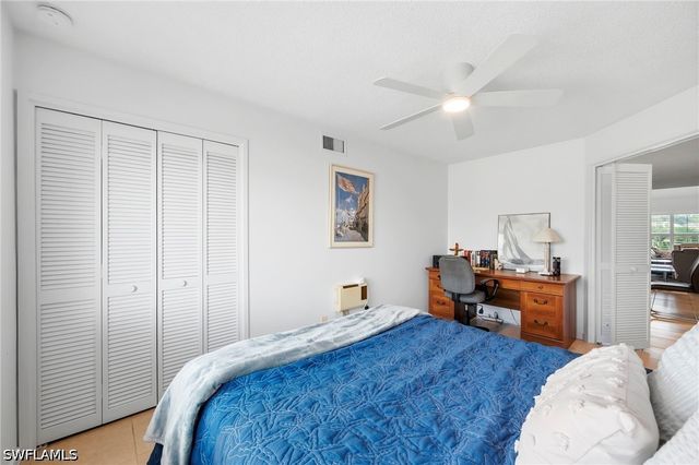 4092 Belair LN 17, Naples, FL 34103