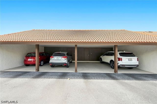 4092 Belair LN 17, Naples, FL 34103