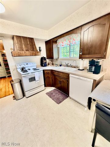 2659 Laforce Drive, Akron, OH 44319