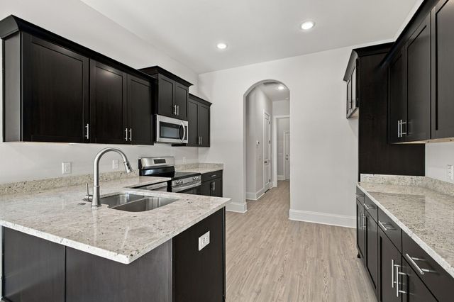 1111 Freeboard Aly, La Vergne, TN 37086