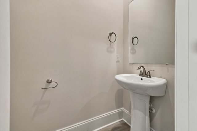 1111 Freeboard Aly, La Vergne, TN 37086