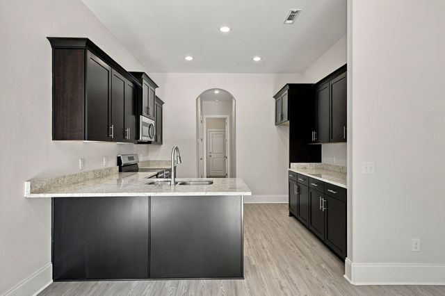 1111 Freeboard Aly, La Vergne, TN 37086