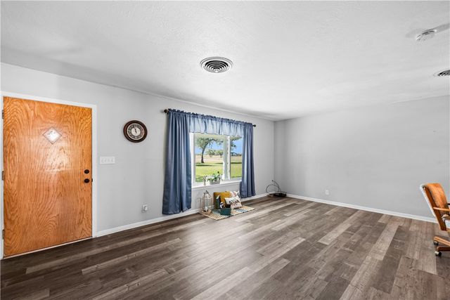 104 Old Beeville Hwy, Refugio, TX 78377