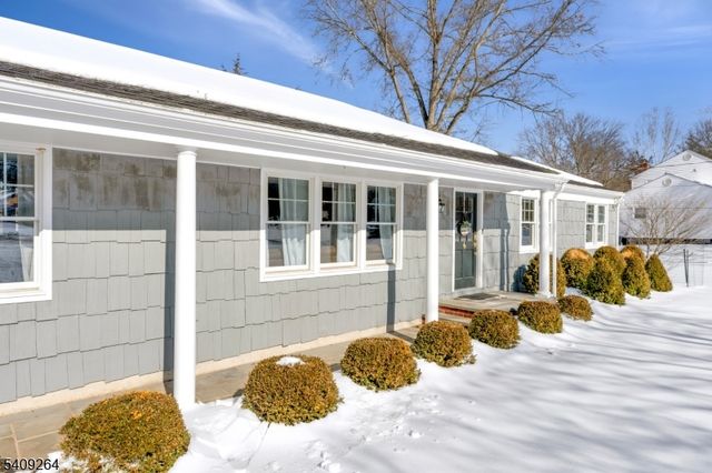 305 Raymond Ct, Bridgewater Twp., NJ 08807