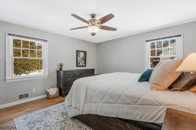 305 Raymond Ct, Bridgewater Twp., NJ 08807