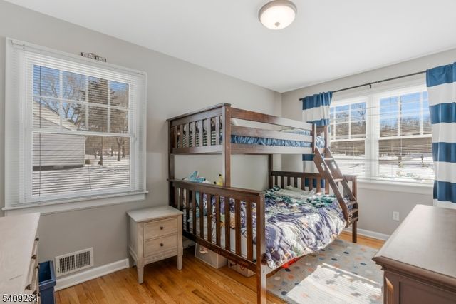 305 Raymond Ct, Bridgewater Twp., NJ 08807