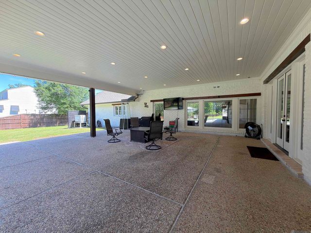 13179 Triple B Rd, Central, LA 70739