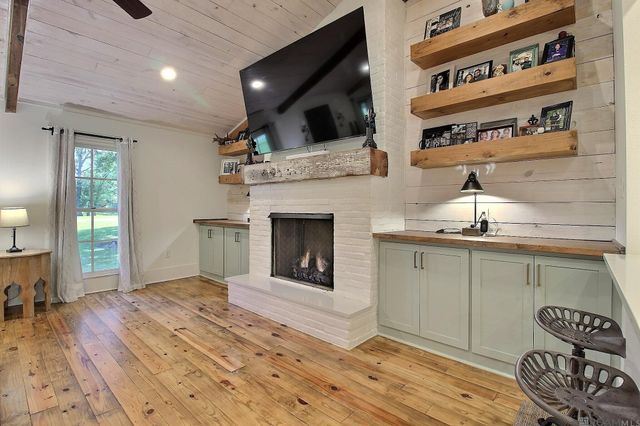 13179 Triple B Rd, Central, LA 70739