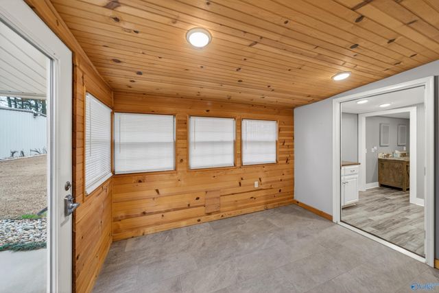 744 Loveless Road, Hazel Green, AL 35750