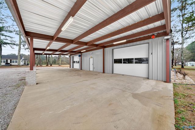 744 Loveless Road, Hazel Green, AL 35750