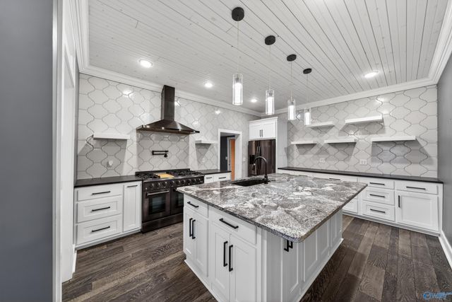 744 Loveless Road, Hazel Green, AL 35750