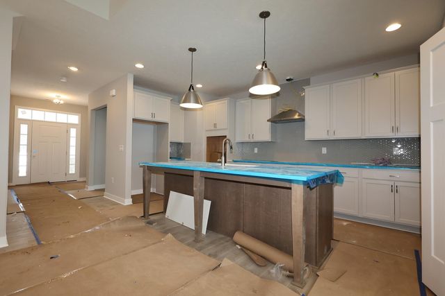 4545 Corsican Loop E, Hilliard, OH 43026