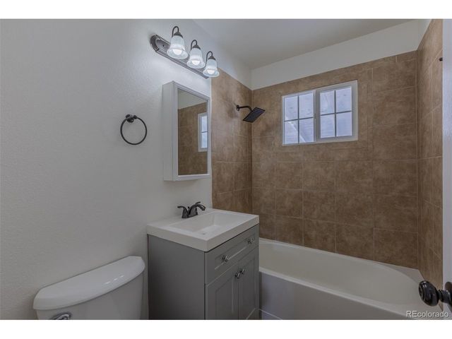 7855 Newport St, Commerce City, CO 80022