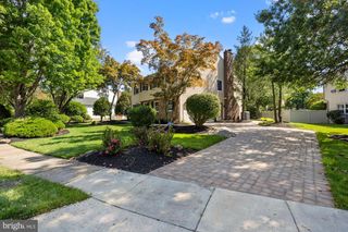 1333 BUNKER HILL DR, Cherry Hill, NJ 08003