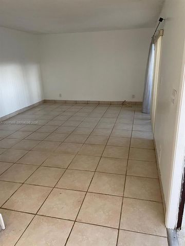 2060 SW 90th Avenue A18, Davie, FL 33324