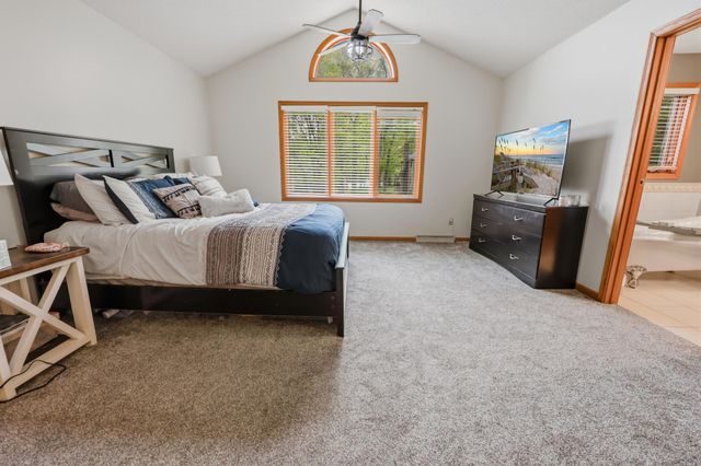 850 Meadowlawn Court, Sartell, MN 56377