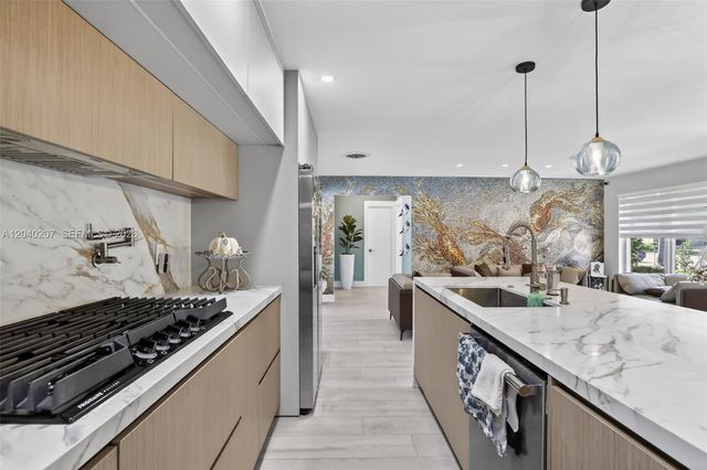 2711 Arthur Street, Hollywood, FL 33020