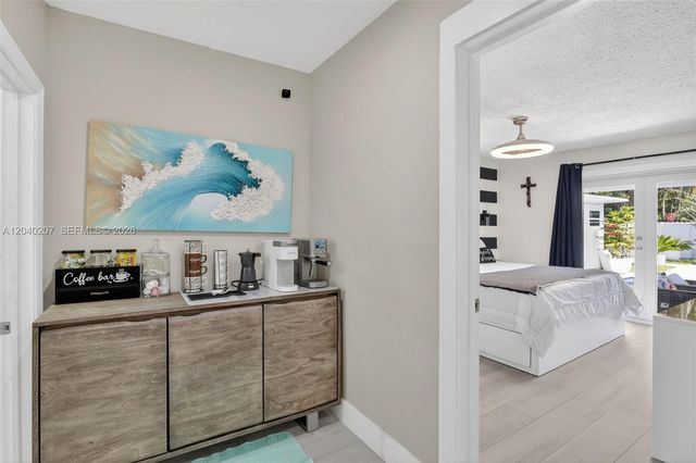 2711 Arthur Street, Hollywood, FL 33020