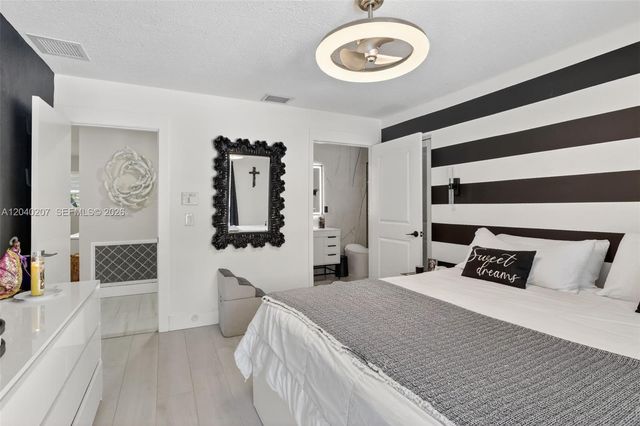 2711 Arthur Street, Hollywood, FL 33020
