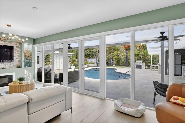 2711 Arthur Street, Hollywood, FL 33020