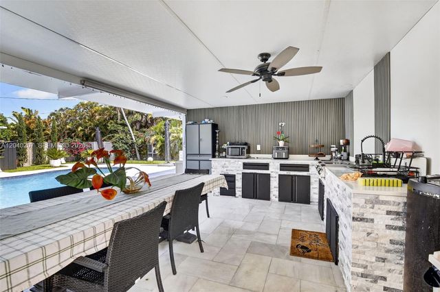 2711 Arthur Street, Hollywood, FL 33020